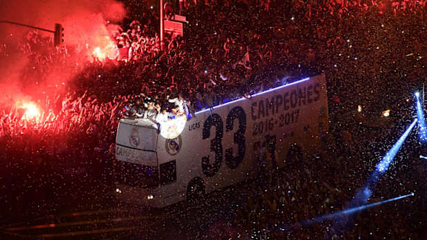 real-madrid-la-liga-wins-bus.jpg